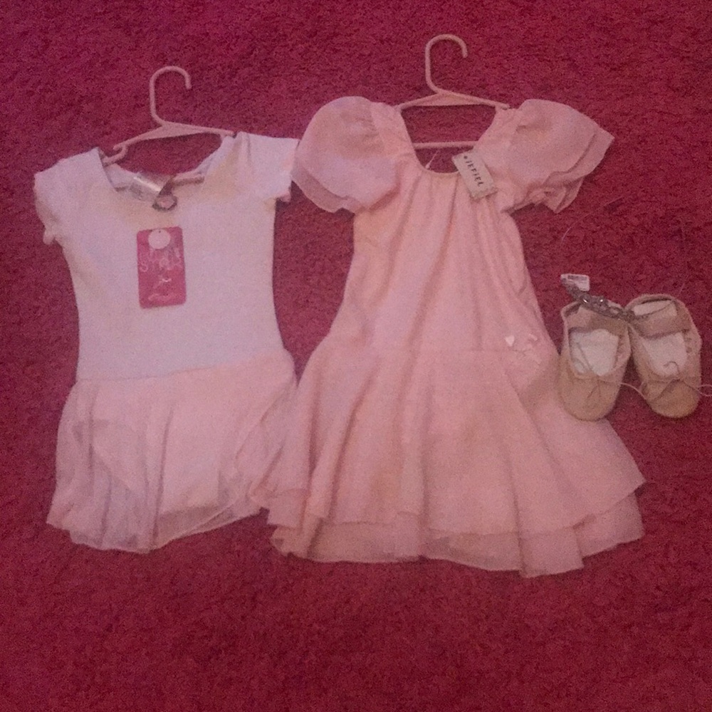 Dance dresses size xxs and xs wit accessories